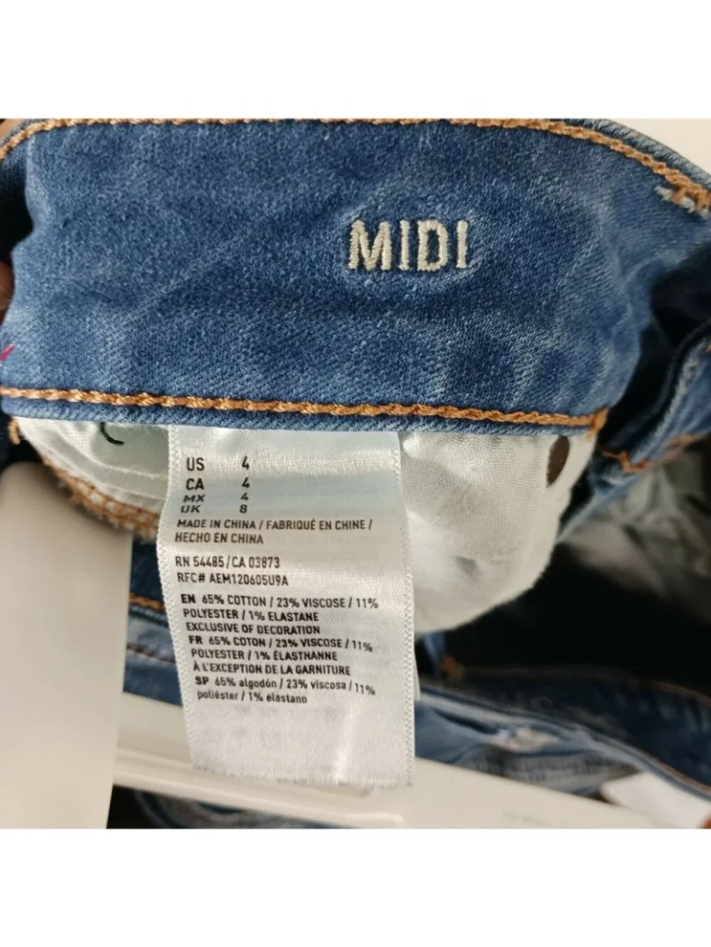 American Eagle MIDI Super Stretch Denim Shorts Womens 4 Blue 27x4 Summer Beach